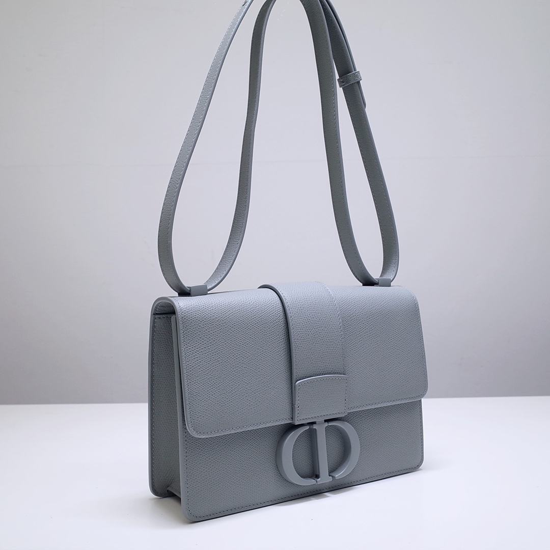 30 Montaigne Bag Grey Grained Calfskin